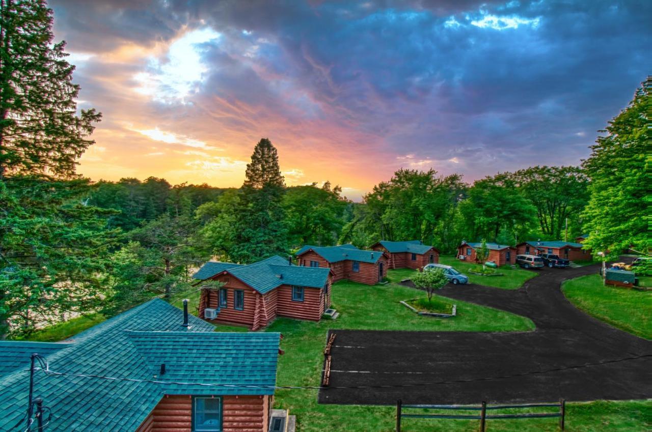 Edgewater Resort Iron Mountain Εξωτερικό φωτογραφία