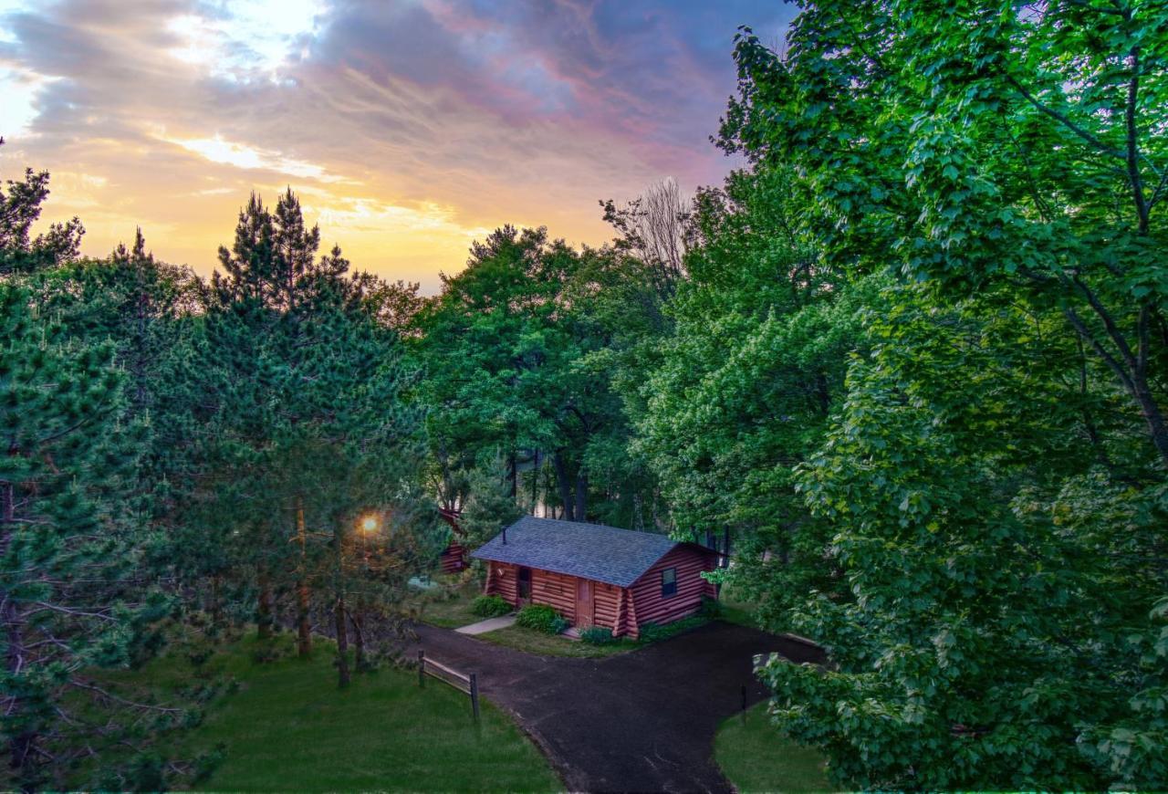 Edgewater Resort Iron Mountain Εξωτερικό φωτογραφία