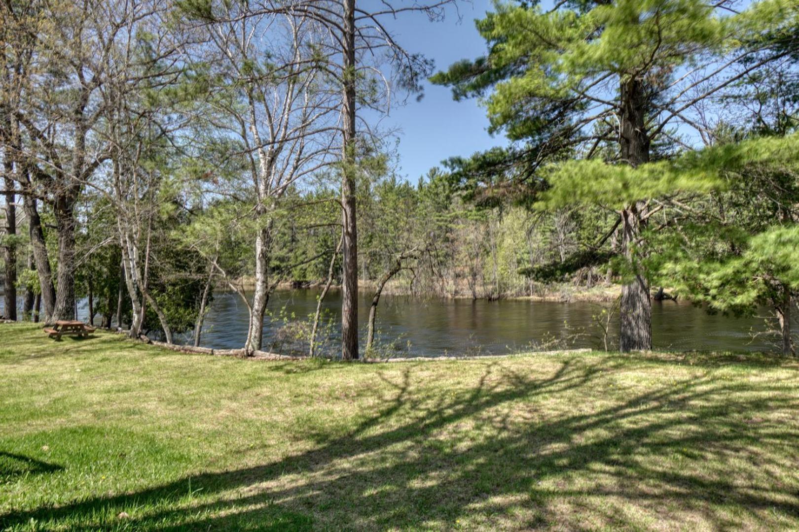 Edgewater Resort Iron Mountain Εξωτερικό φωτογραφία
